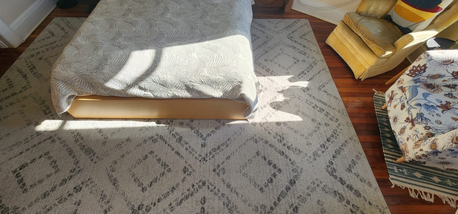 upholtered-bed-cleaning